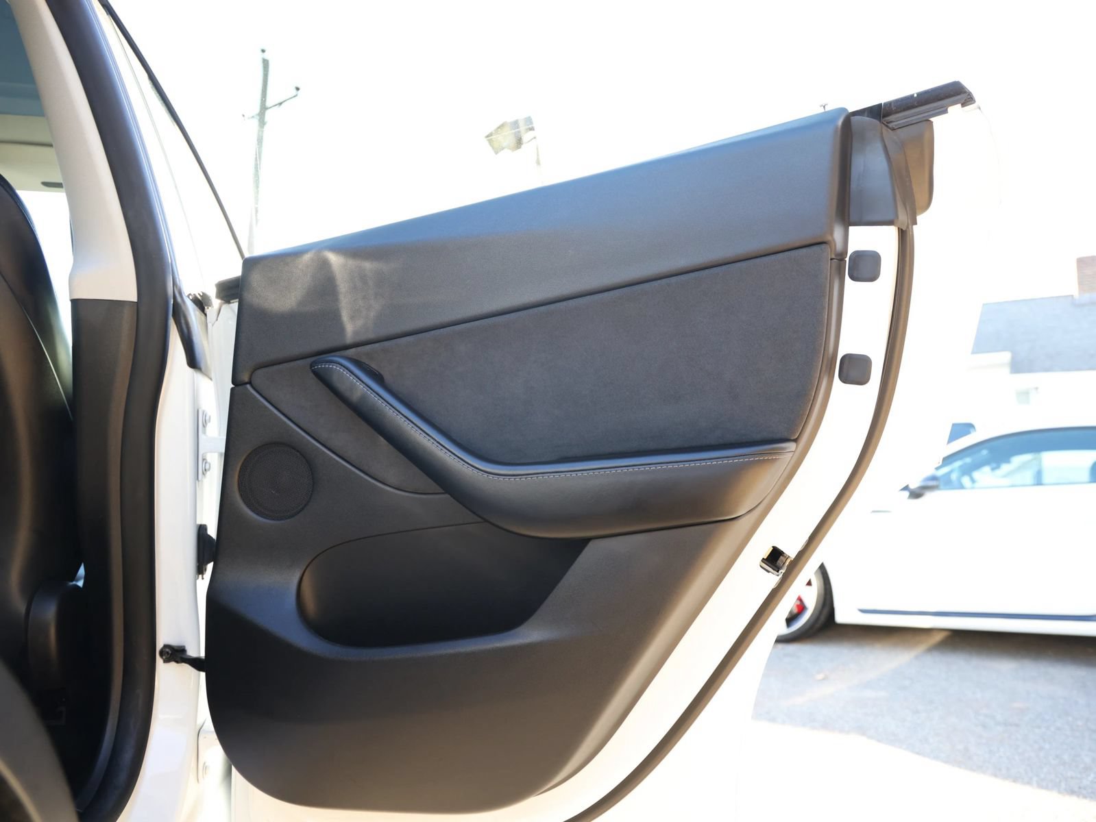 Used 2021 Tesla Model Y Long Range AWD/4WD image 26