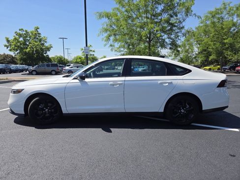 Certified 2025 Honda Accord SE image 17