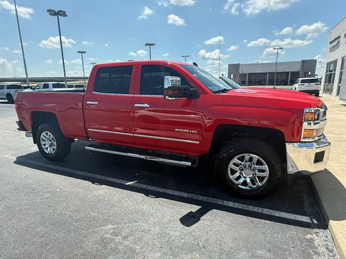 Used 2019 Chevrolet Silverado 2500 LTZ w/ Duramax Plus Package AWD/4WD image 2