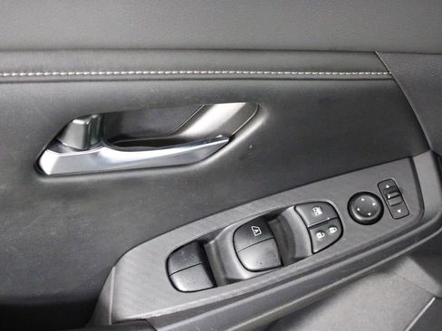 Used 2021 Nissan Sentra SV image 17