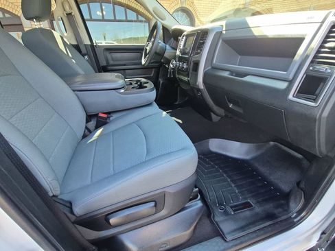 Used 2018 RAM 1500 Express w/ Express Value Package image 32