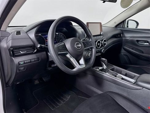 Used 2024 Nissan Sentra SV image 9