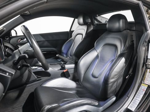 Used 2012 Audi R8 V10 w/ Enhanced Leather Pkg image 24