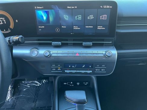 Used 2025 Hyundai Kona SEL image 18