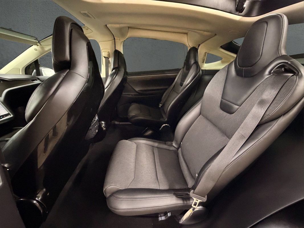 Used 2016 Tesla Model X 75D AWD/4WD image 23
