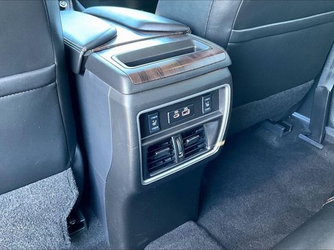 Used 2021 Nissan Murano Platinum w/ Cargo Package image 11