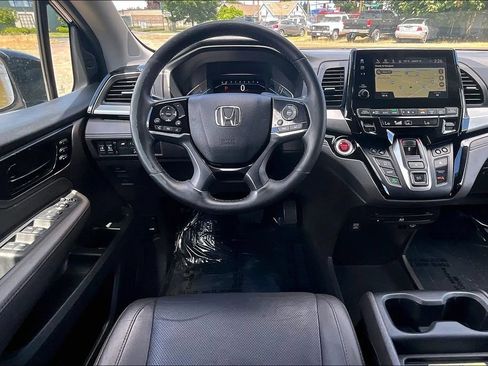 Used 2018 Honda Odyssey Elite image 7