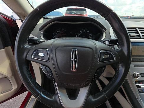 Used 2019 Lincoln MKZ Premiere FWD image 11