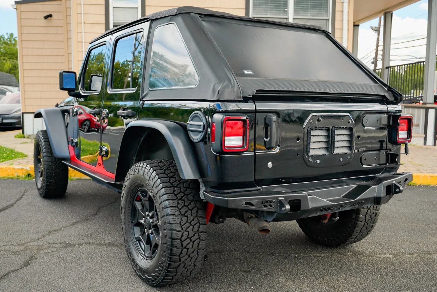 Used 2018 Jeep Wrangler Unlimited Rubicon AWD/4WD image 7