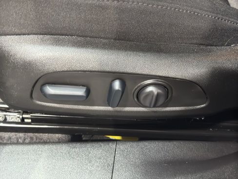 Used 2025 Chevrolet Malibu LT image 14