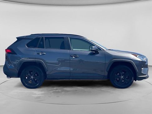 Used 2020 Toyota RAV4 XLE w/ Convenience Package AWD/4WD image 8