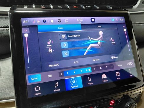 Certified 2025 Jeep Grand Cherokee L Limited AWD/4WD image 43