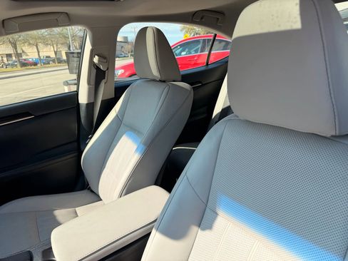 Used 2018 Lexus ES 300h w/ Luxury Package image 11