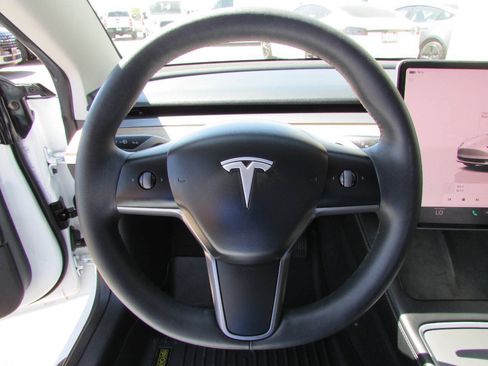 Used 2023 Tesla Model 3 Standard Range RWD image 26