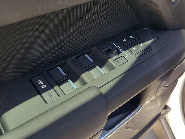Used 2025 Land Rover Defender 110 S AWD/4WD image 13
