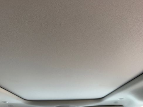 Used 2023 Chrysler Pacifica Limited image 33