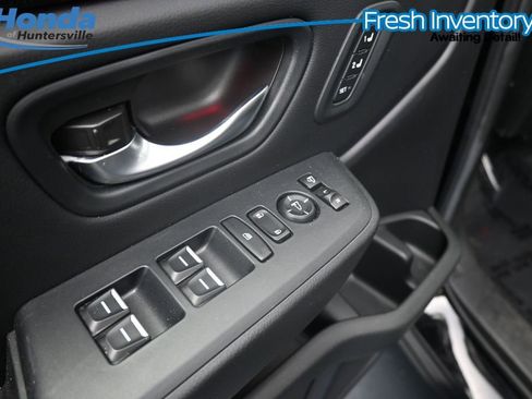 Used 2025 Honda Pilot Black Edition image 19