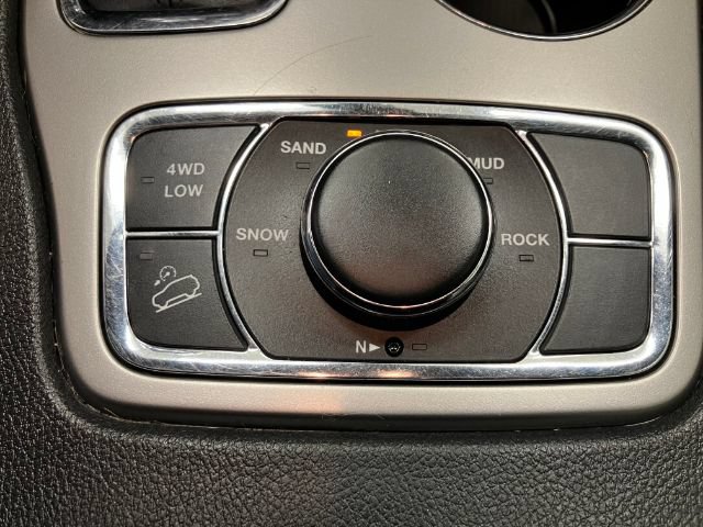 Used 2018 Jeep Grand Cherokee Limited w/ Luxury Group II AWD/4WD image 36