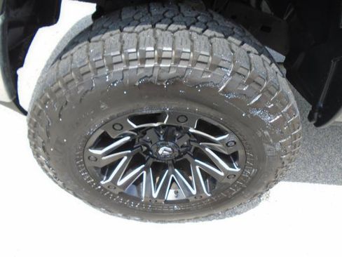 Used 2017 RAM 1500 Classic SLT image 15