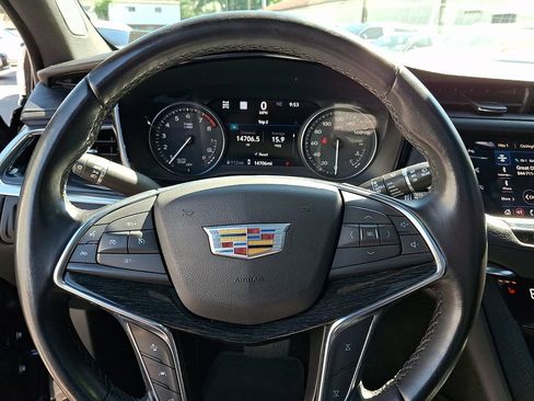 Used 2022 Cadillac XT5 Premium Luxury w/ Technology Package AWD/4WD image 21
