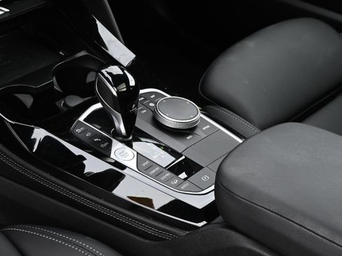 Certified 2025 BMW X4 xDrive30i image 20