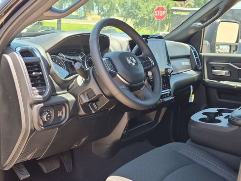 Used 2026 RAM 2500 Big Horn AWD/4WD image 9