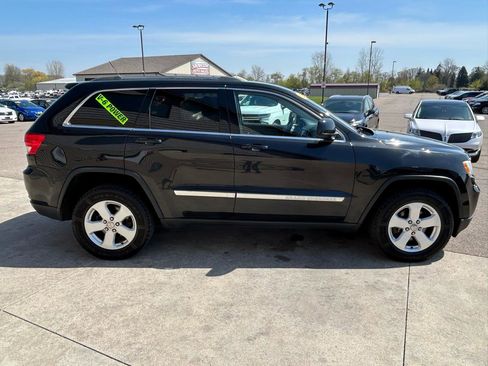 Used 2012 Jeep Grand Cherokee Laredo AWD/4WD image 4
