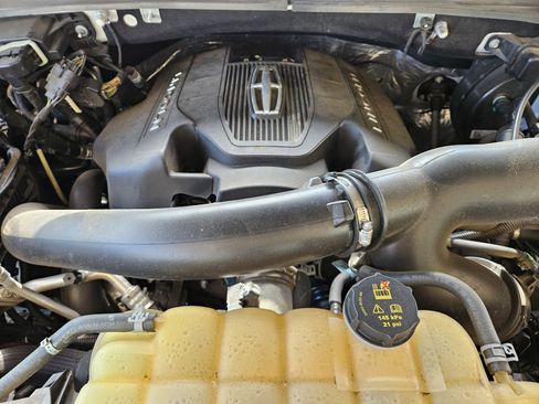 Used 2019 Lincoln Navigator Reserve image 33