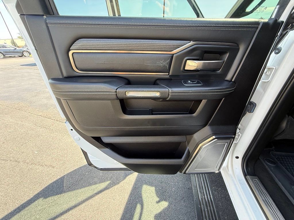 Used 2019 RAM 3500 Limited AWD/4WD image 10