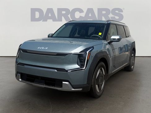 Used 2024 Kia EV9 Wind AWD/4WD image 3