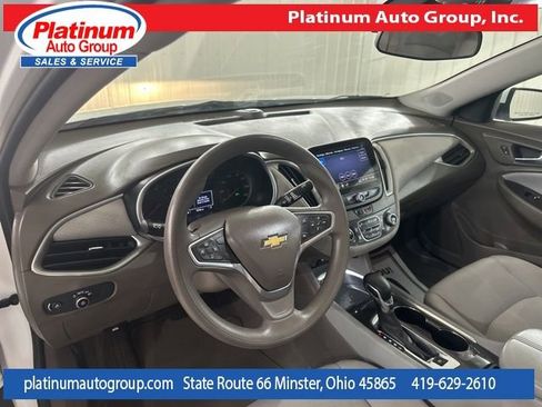 Used 2022 Chevrolet Malibu LT FWD image 12