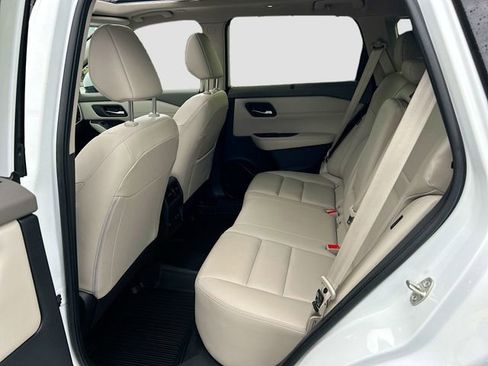 Certified 2024 Nissan Rogue SL w/ SL Premium Package AWD/4WD image 21