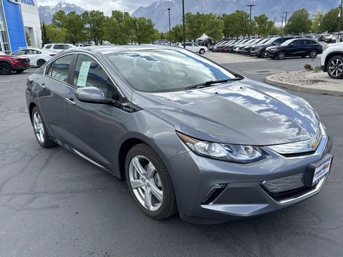 Used 2018 Chevrolet Volt LT image 4