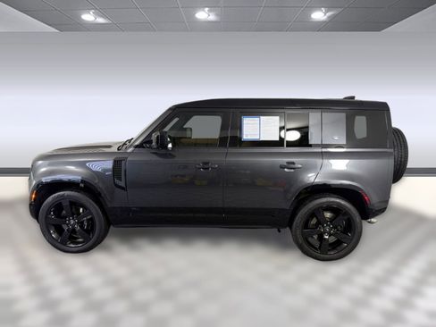 Used 2023 Land Rover Defender 110 V8 AWD/4WD image 2