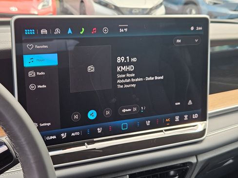 New 2026 Volkswagen Tiguan SEL R-Line AWD/4WD image 18