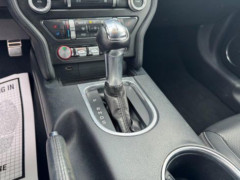 Used 2021 Ford Mustang Premium image 17