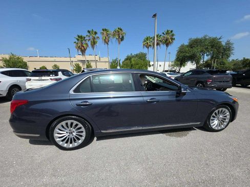 Used 2017 Genesis G90 3.3T Premium RWD image 3