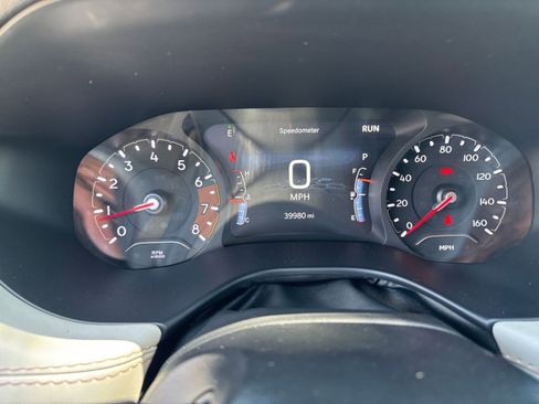 Used 2025 Jeep Compass Limited image 35