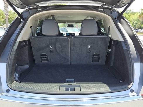 Certified 2026 Acura MDX w/ Technology Package FWD image 6