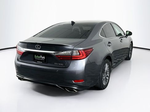 Used 2018 Lexus ES 350 w/ Navigation System Package FWD image 10