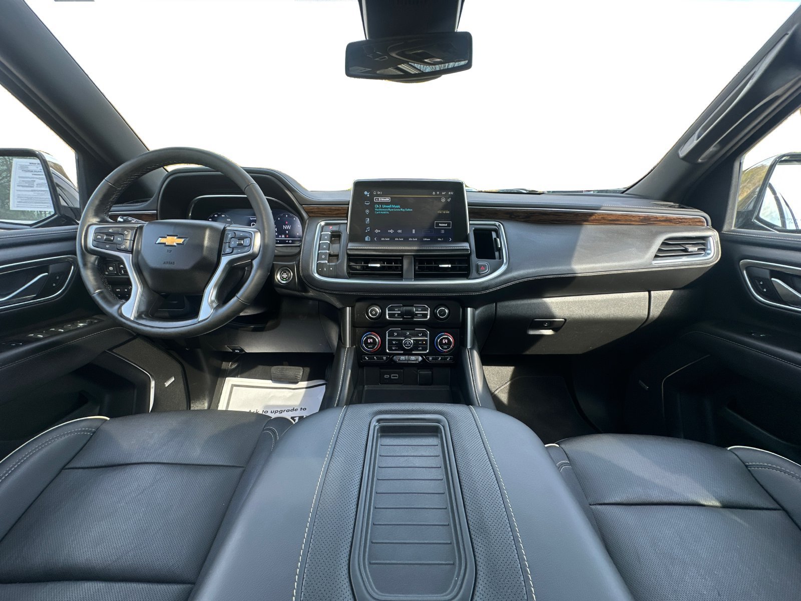 Used 2023 Chevrolet Tahoe Premier AWD/4WD image 14