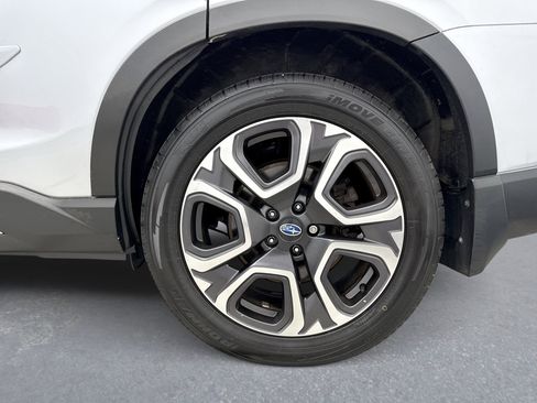Used 2023 Subaru Ascent Limited w/ Technology Package AWD/4WD image 12