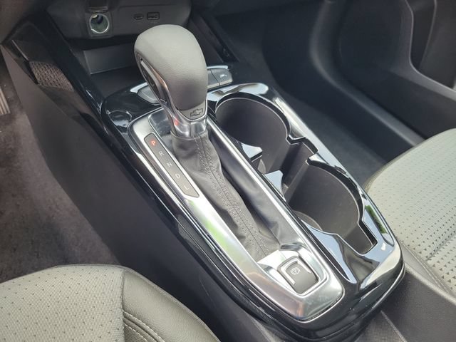 Used 2025 Chevrolet Trax LT FWD image 28