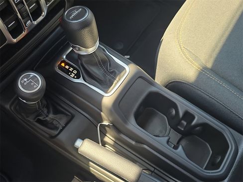 New 2025 Jeep Gladiator Sport image 24