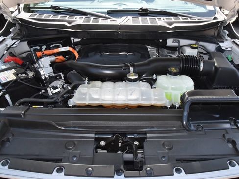 Used 2023 Ford F150 Lariat w/ Equipment Group 502A High RWD image 40