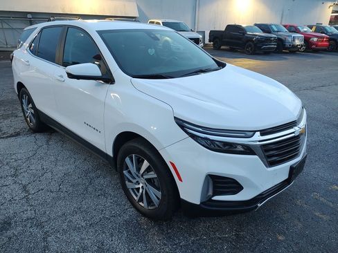 Used 2022 Chevrolet Equinox LT AWD/4WD image 2