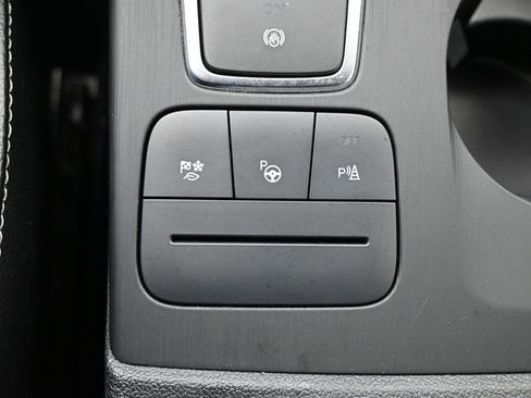 Used 2020 Ford Escape Titanium w/ Titanium Premium Package 2.0 image 27