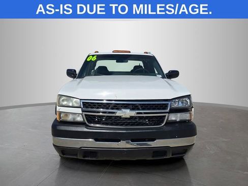 Used 2006 Chevrolet Silverado 2500 W/T AWD/4WD image 4