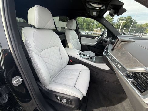 Used 2024 BMW X5 xDrive40i AWD/4WD image 22