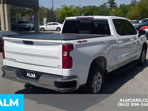 Used 2023 Chevrolet Silverado 1500 LT w/ Leather Package image 5